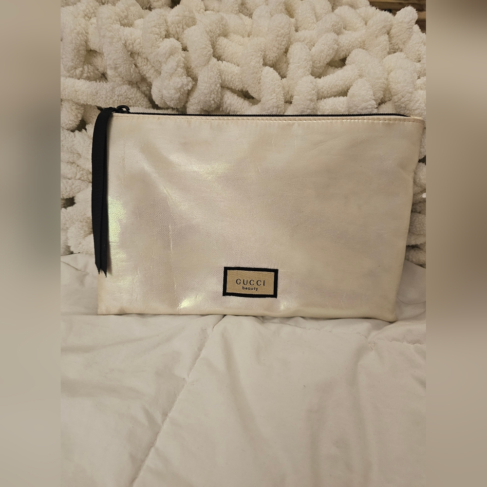 Gucci Beauty Iiridescent Makeup Pouch